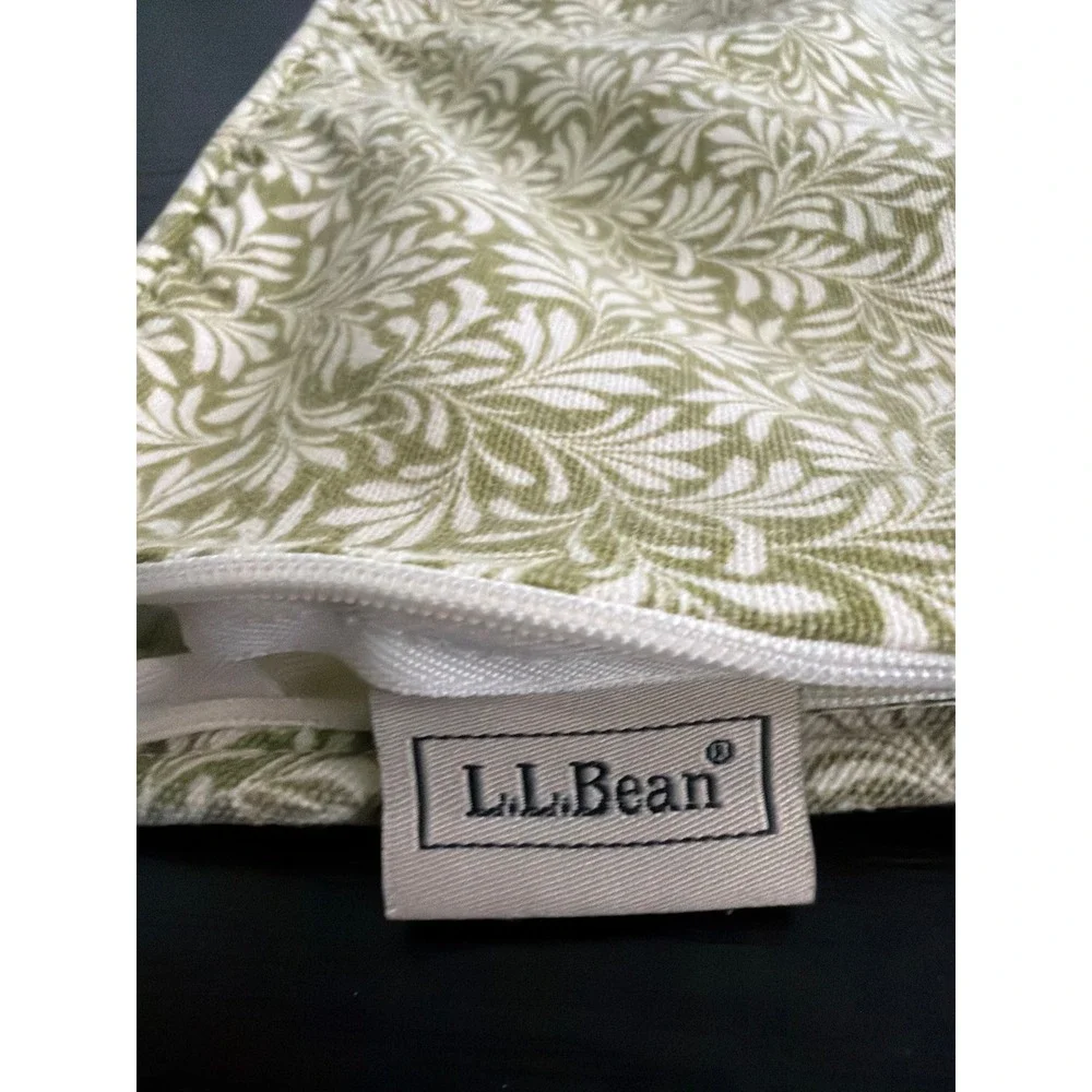 LL Bean Sage Green Leaf Print Cotton Throw Pillow Cover 18x18 Square Botanical